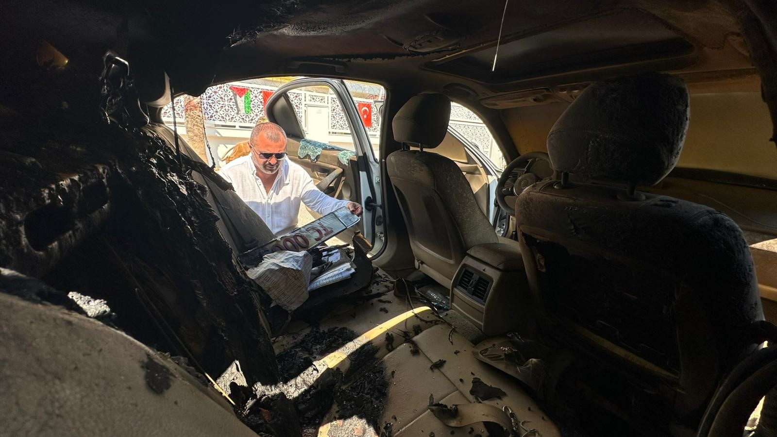 İş Adamının Lüks Otomobiline Saldırı (1)