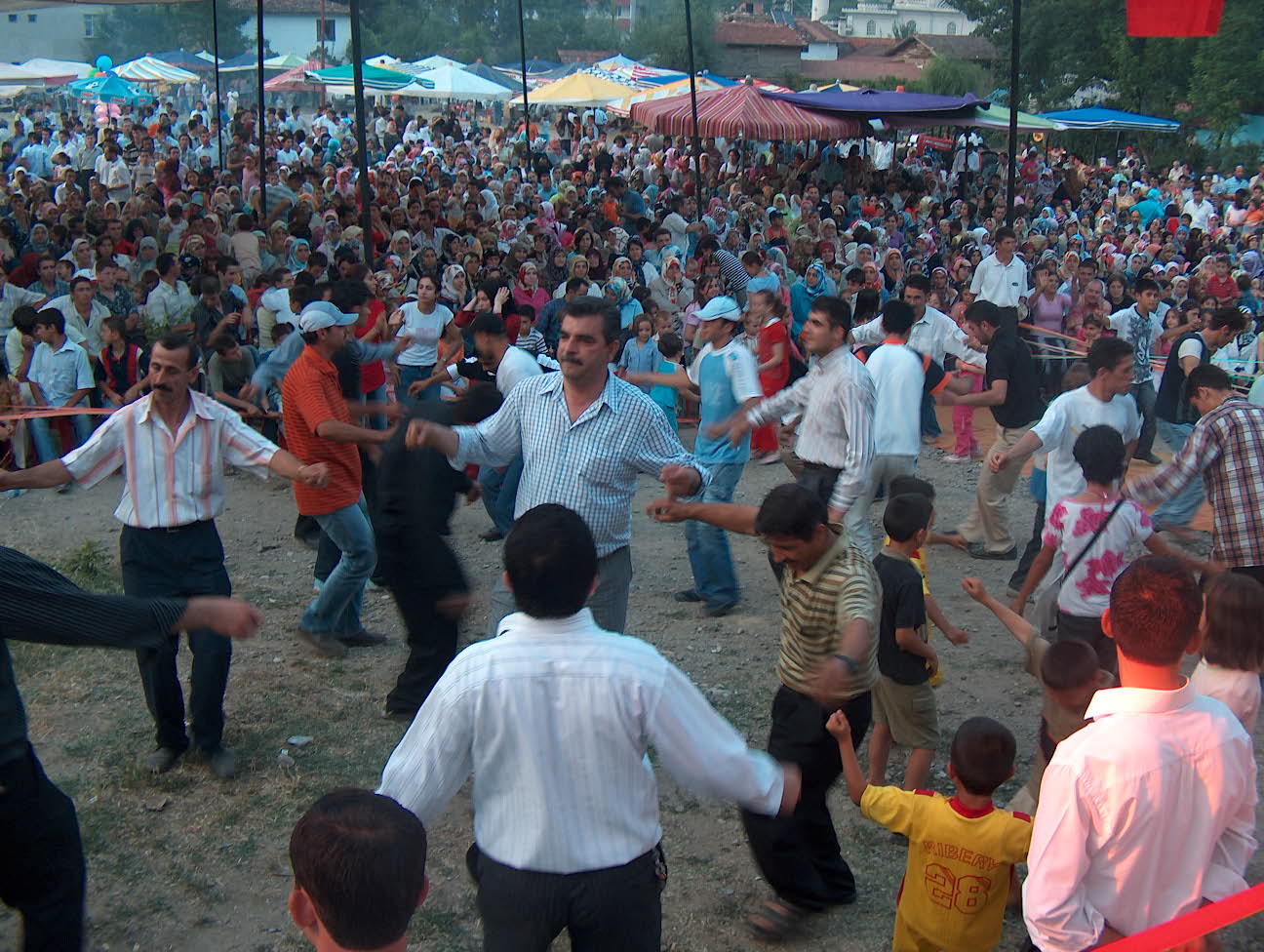 İsaören’de Şeftali Festivali Coşkusu Arsivden Haber Gencgazete (8)