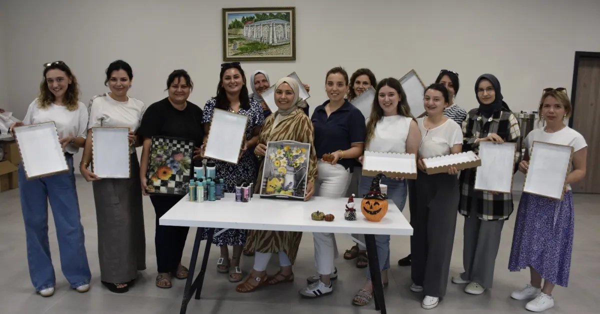 Karacabey Belediyesi’nden Ahşap Boyama Atölyesiyle Sanata Davet (2)