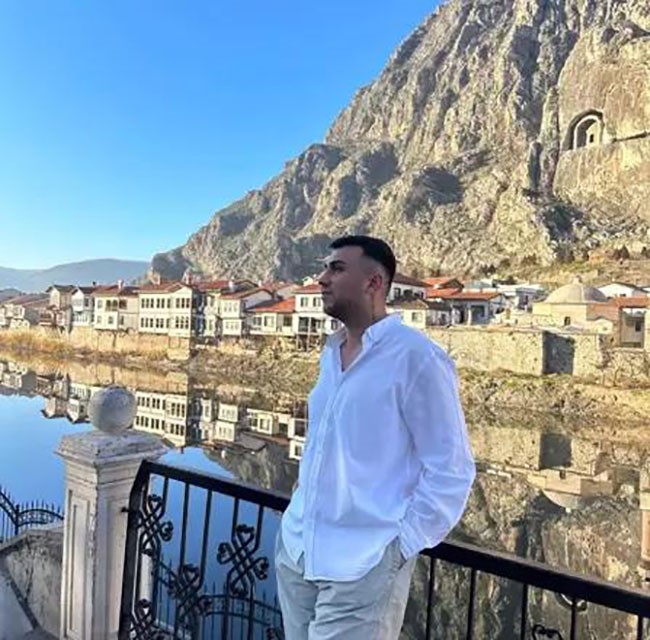 Kız Meselesi Yüzünden Çocukluk Arkadaşını Silahla Vurarak Öldürdü! (1)