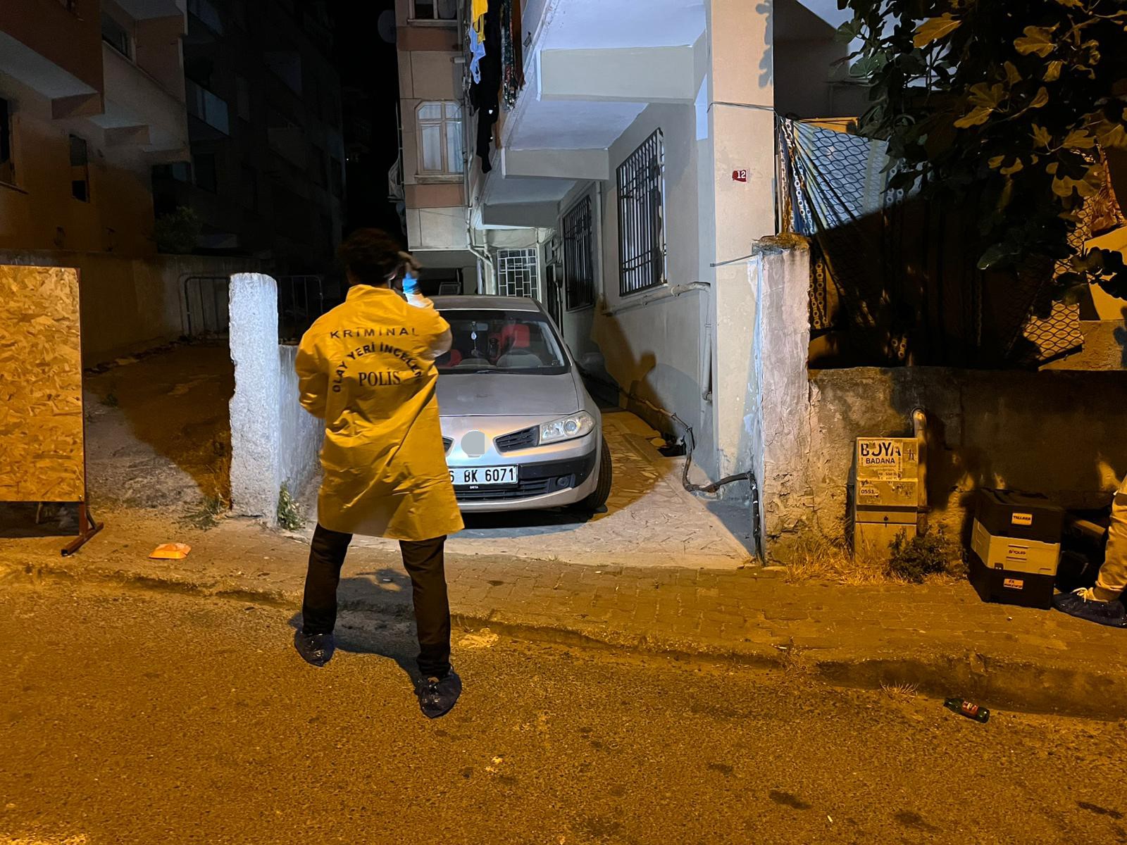 Küçükçekmece’de Bir Genç Evinde Ölü Bulundu (1)