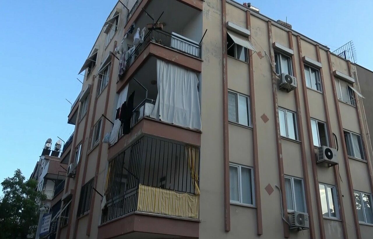 Madde Bağımlısı Genç Evi Yaktı, Anne Ve Baba İsyan Etti (5)