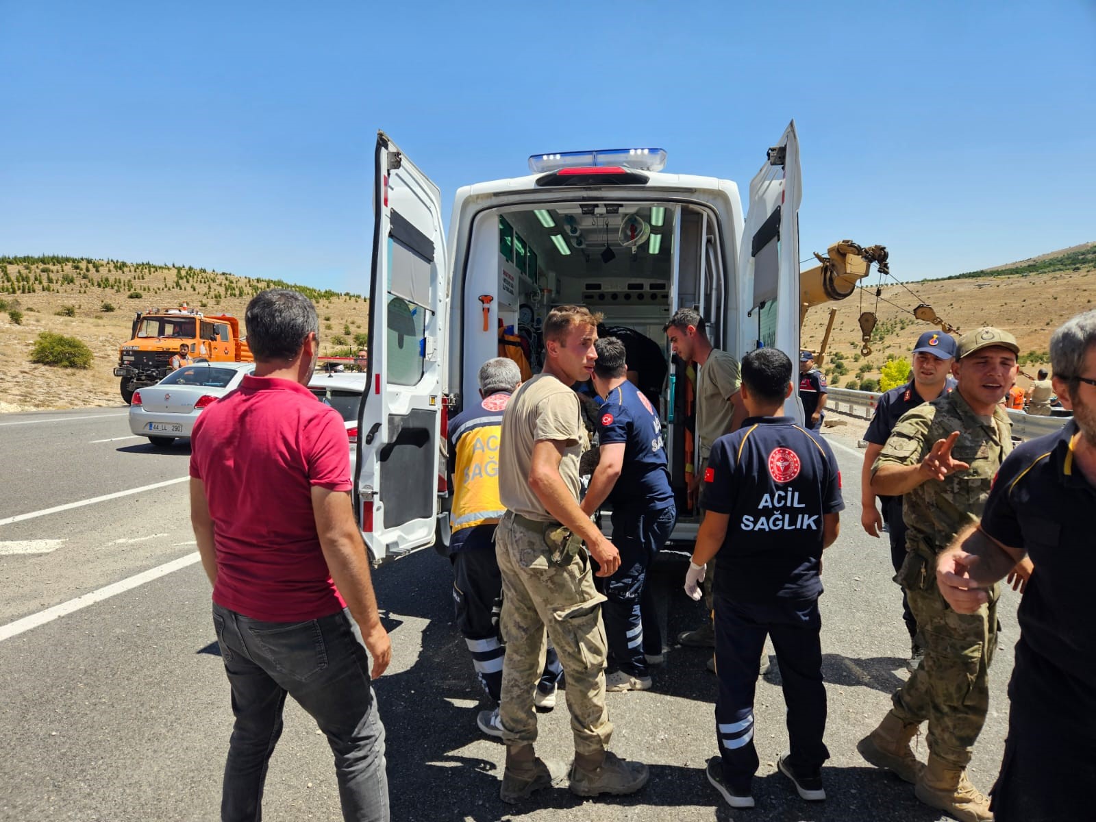 Malatya'da Askeri Araç Devrildi 2 Asker Yaralandı (1)