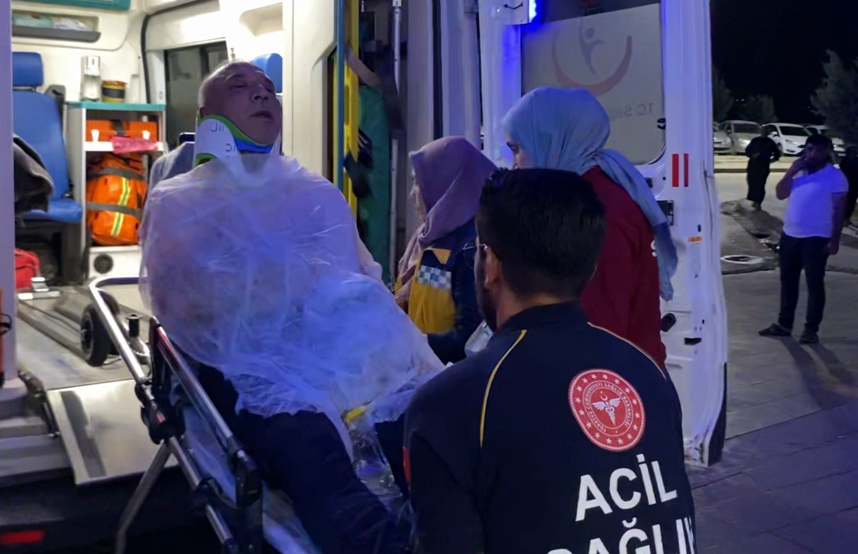 Müziğin Sesini Kısın Diyen Emekli Polis Memurunu Bıçakladı (2)