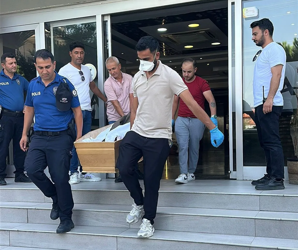 Polis Memuru Kaldığı Apartta Vurulmuş Halde Bulundu! (5)