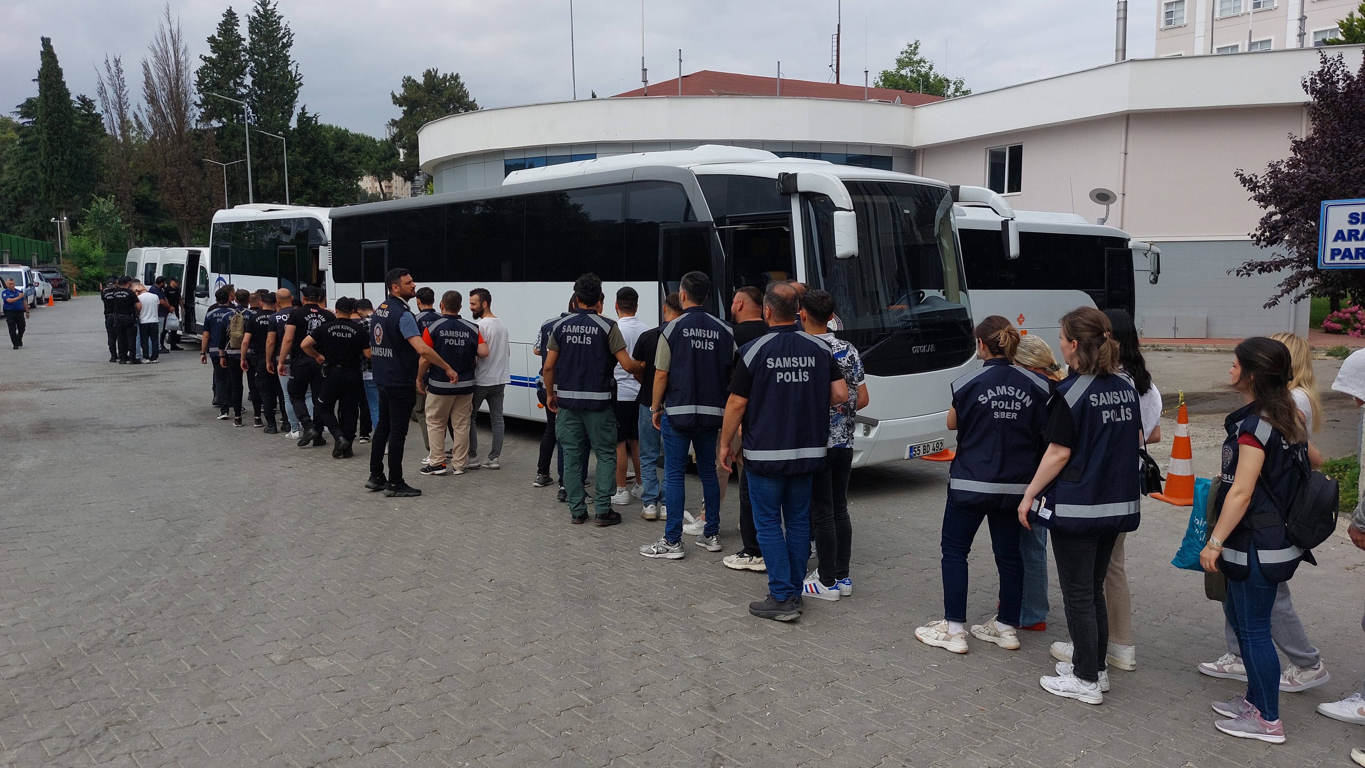 Samsun Merkezli Yasa Dışı Bahis Operasyonunda 19 Kişi Tutuklandı (2)