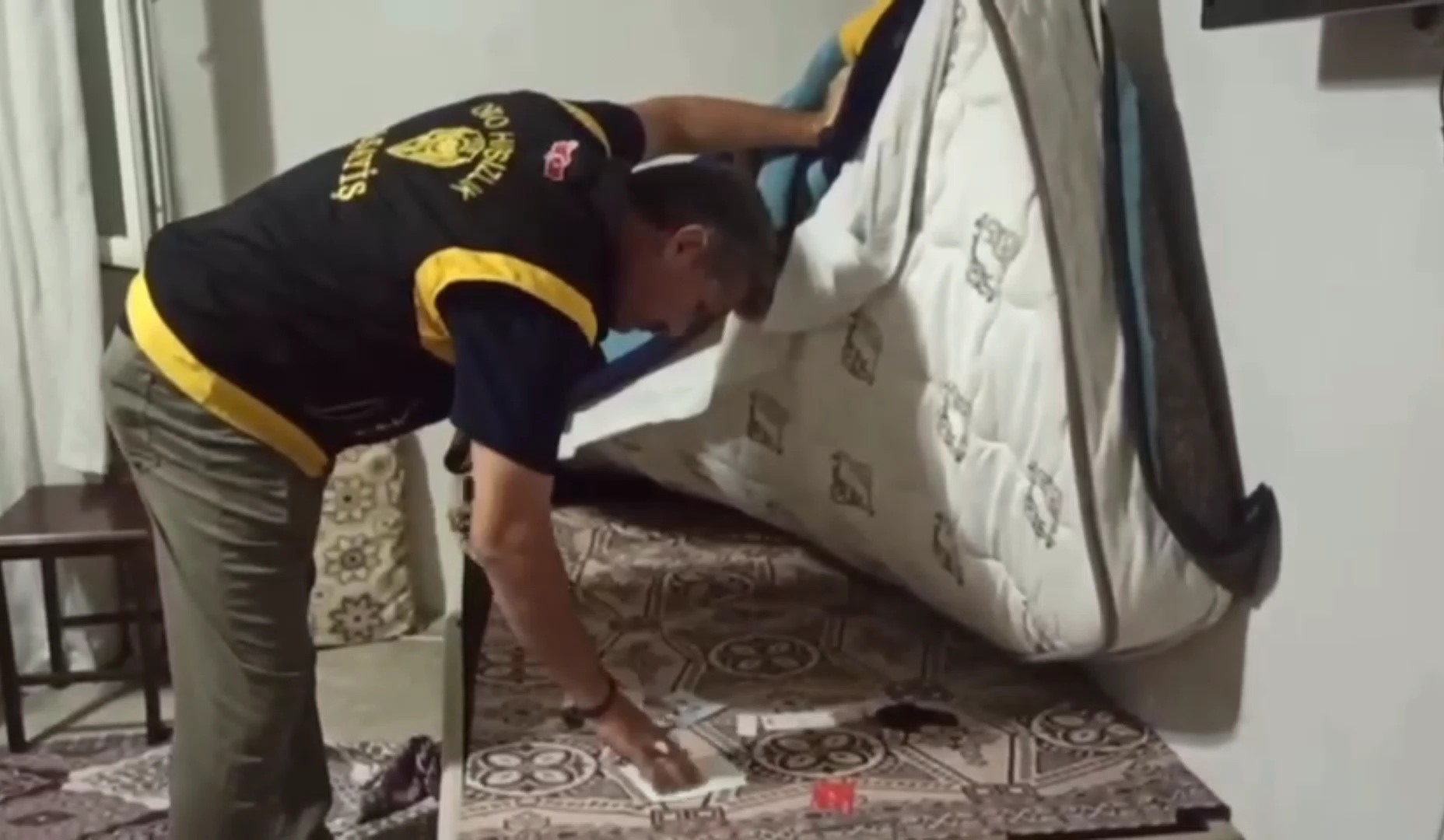 Samsun'da Düzenlenen Büyük Dolandırıcılık Operasyonunda, Kendilerini Banka Müşteri Temsilcisi Gibi Tanıtarak 5 Milyon 300 Bin Tl'lik Vurgun Yapan 25 Şüpheli Yakalandı (1)