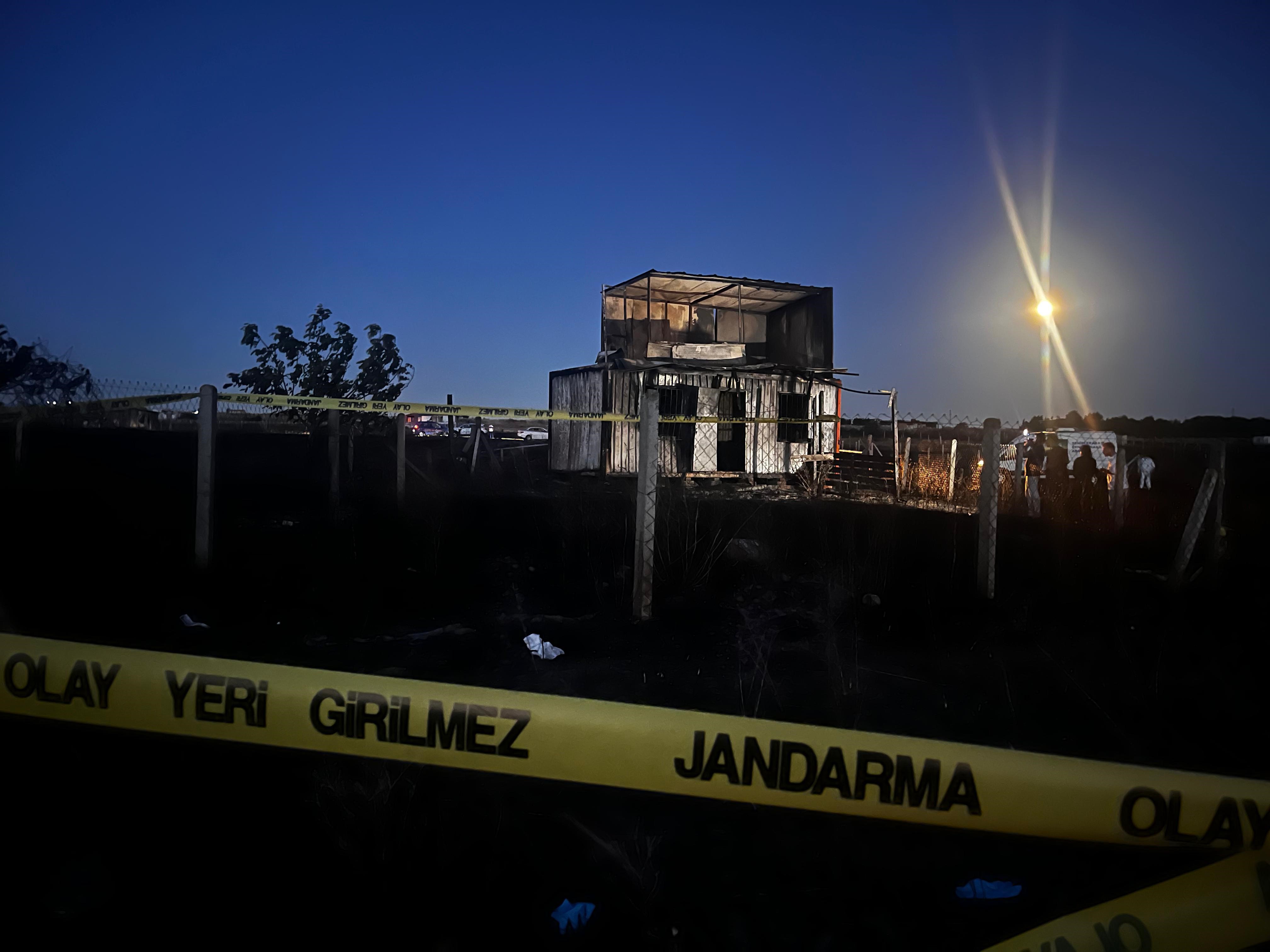 Silivri’de Arazide Çıkan Yangın Can Aldı Eşini Kaybeden Şüpheli Gözaltına Alındı (2)