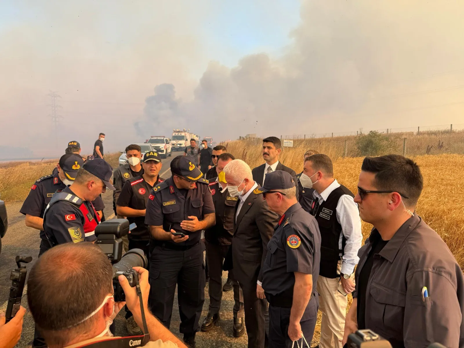 Silivri’deki Orman Yangınında 50 Hane Tahliye Edildi! (1)