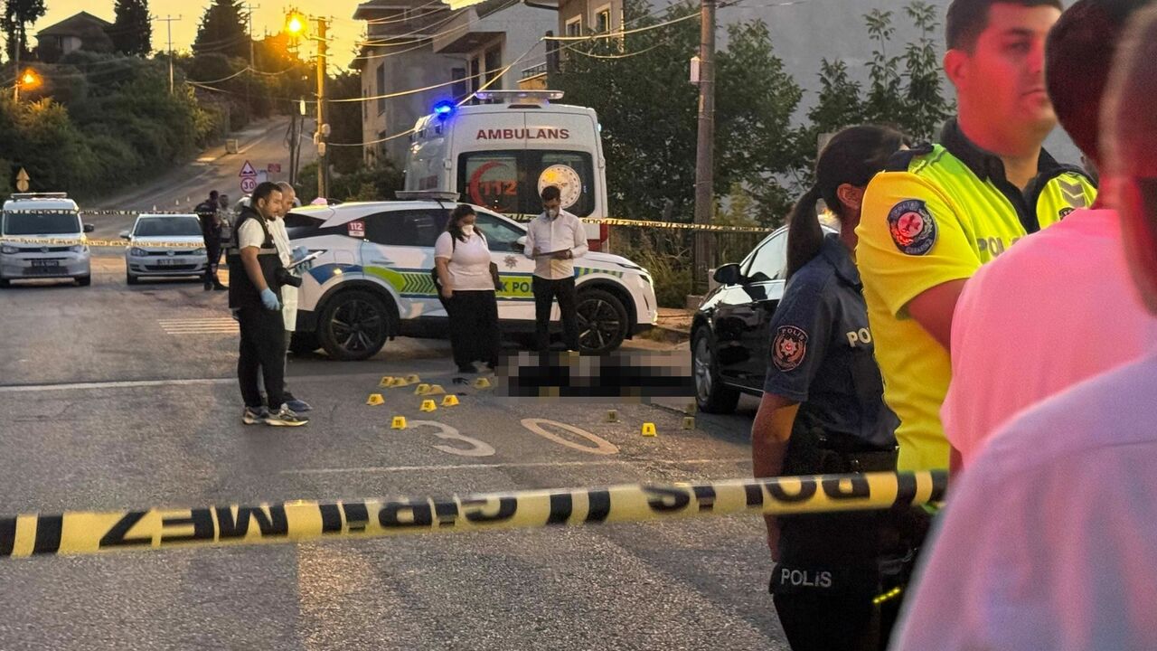 Sokak Ortasında Çifte Cinayet Baba Ve Oğul Hayatını Kaybetti (4)