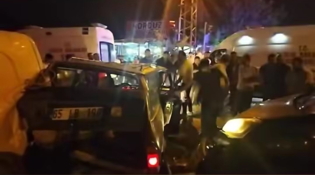 Van'da Zincirleme Kaza! (3)