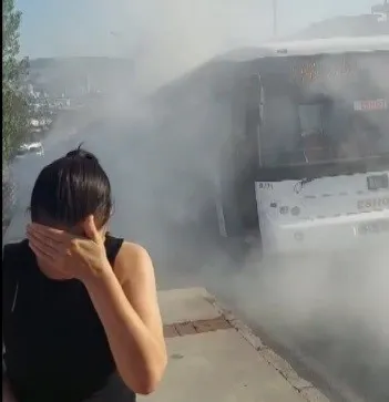Yolcu Dolu Otobüs Seyir Halindeyken Alev Aldı! (3)