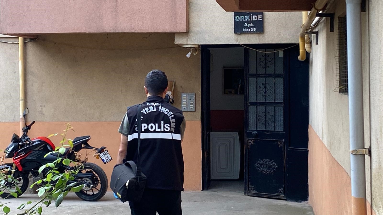 22 Yaşındaki Genç Yatağında Ölü Bulundu (3)