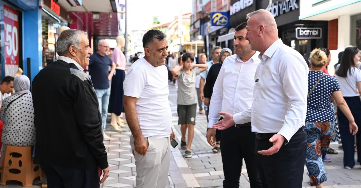 Başkan Fatih Karabatı Pazaryerinde Esnaf Ve Vatandaşlarla Buluştu (5)