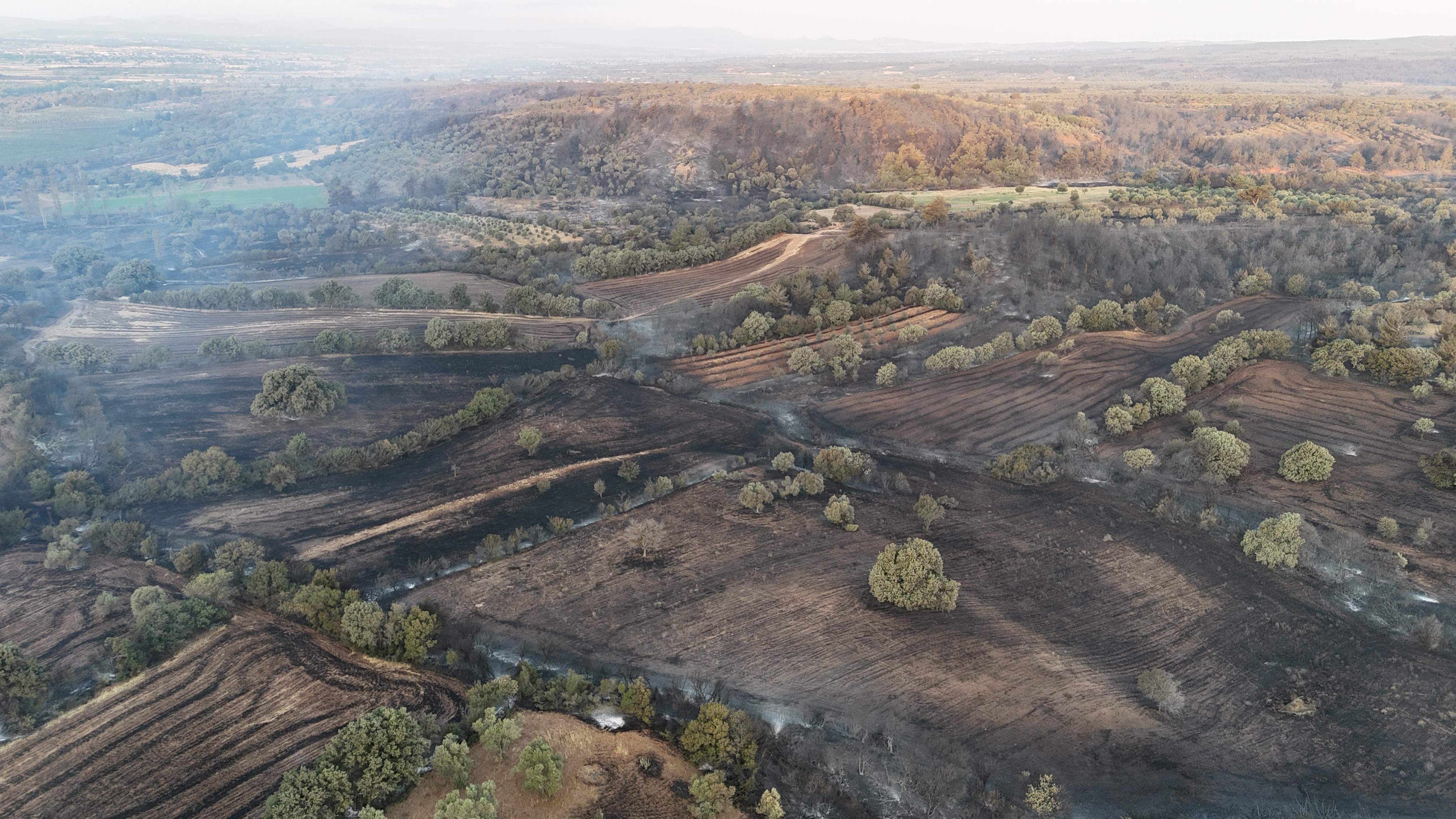 Boşaltıldıktan Sonra Alevlere Teslim Olan Köy Böyle Görüntülendi (4)