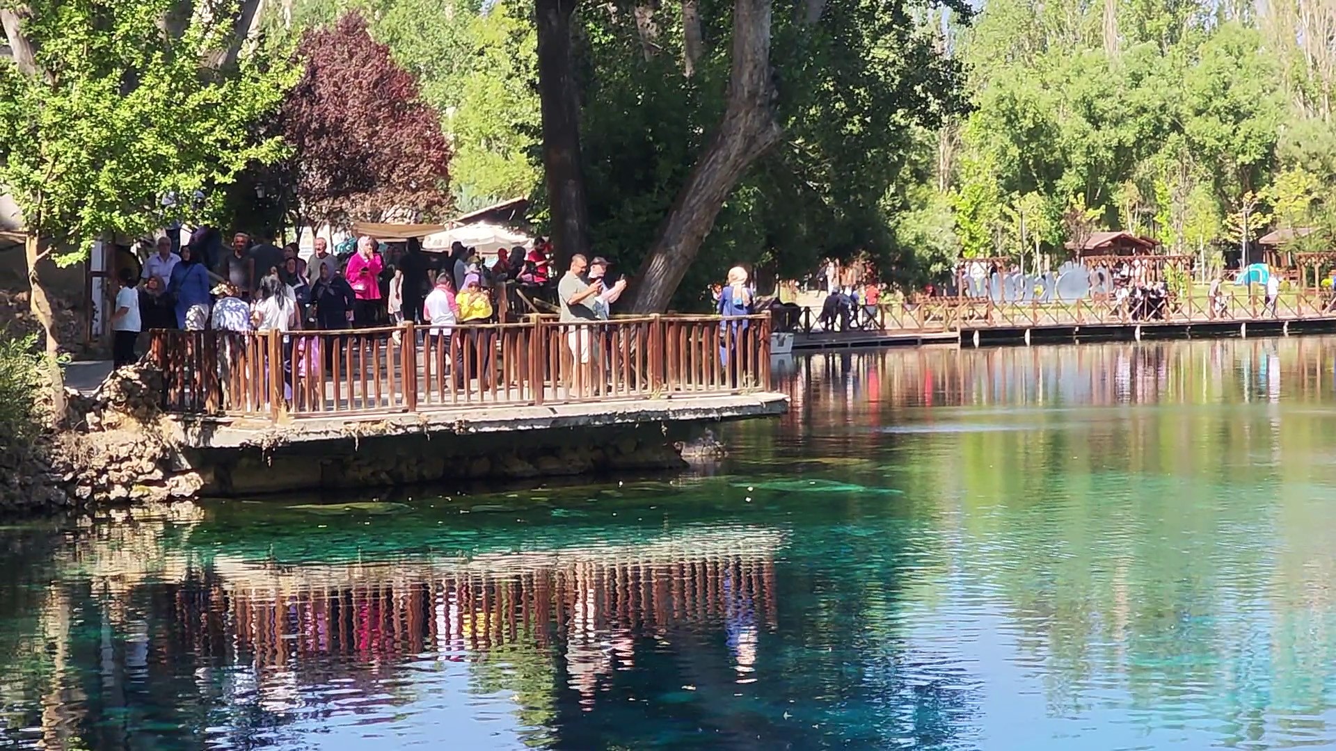 Bozkırın Nazar Boncuğu Gökpınar Gölü Ziyaretçi Akınına Uğruyor (2)