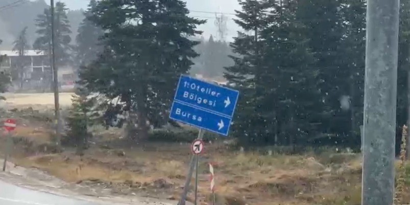 Bursa'da 5 Dakikalık Yağmur Serinletti (4)