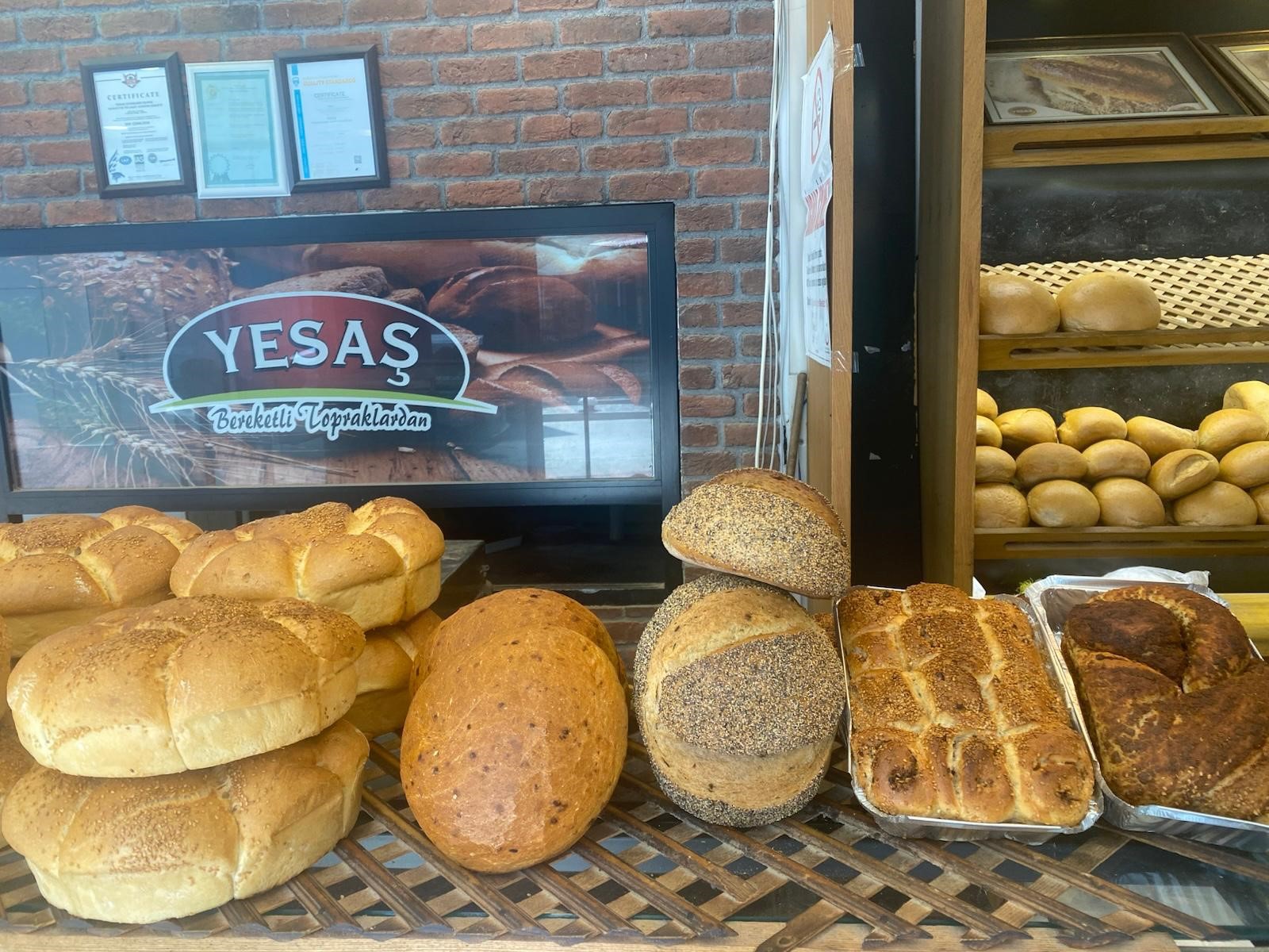 Bursa'da Domatesli Ekmek Üretildi (2)