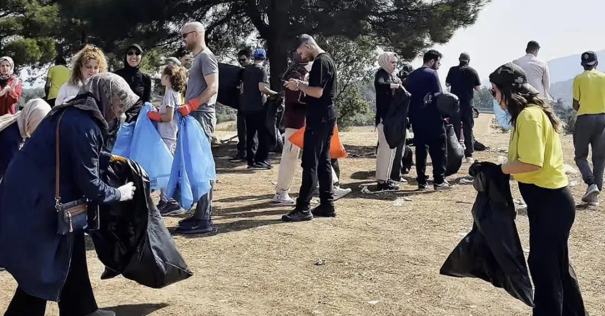 Bursa’da Gönüllüler Ormanı Temizledi 7 Saatte Torbalarca Çöp Toplandı (1)