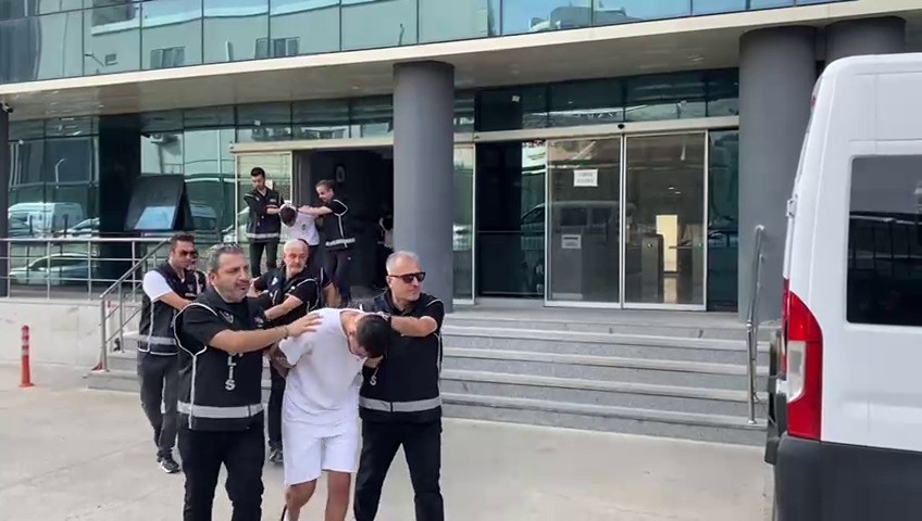 Bursa'da Interpol Tarafından Aranan 'Golani' Çetesine Operasyon 9 Şüpheli Tutuklandı (3)