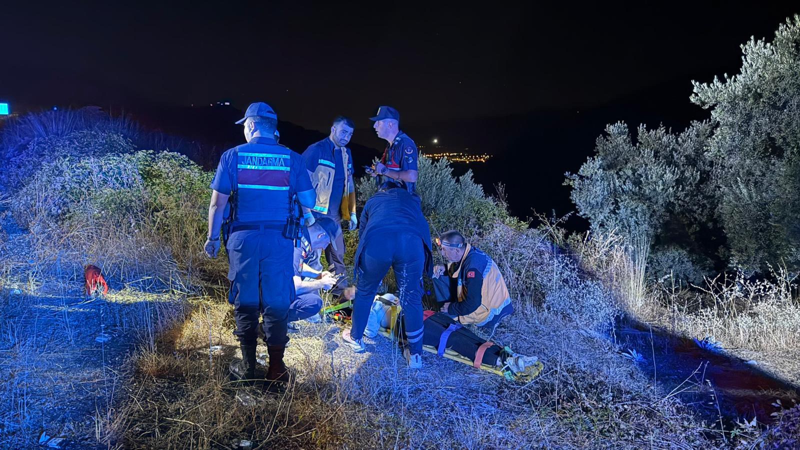 Bursa’da Şarampole Yuvarlanan Motosikletin Sürücüsü Yaralandı (2)