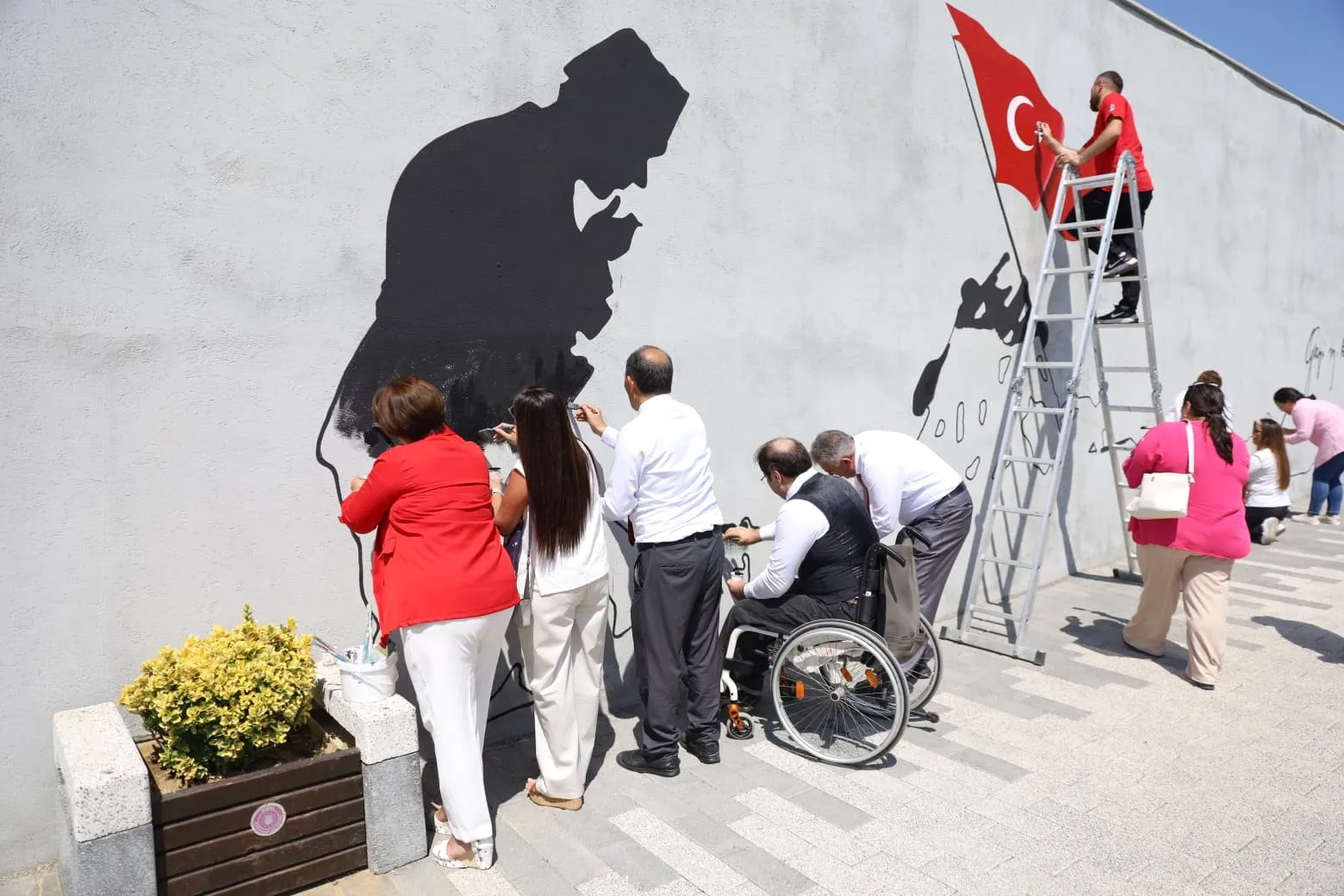 Bursa’da Şehit Yakınları Ve Gazilerden Zafer Bayramı’na Anlamlı Boyama Etkinliği (8)