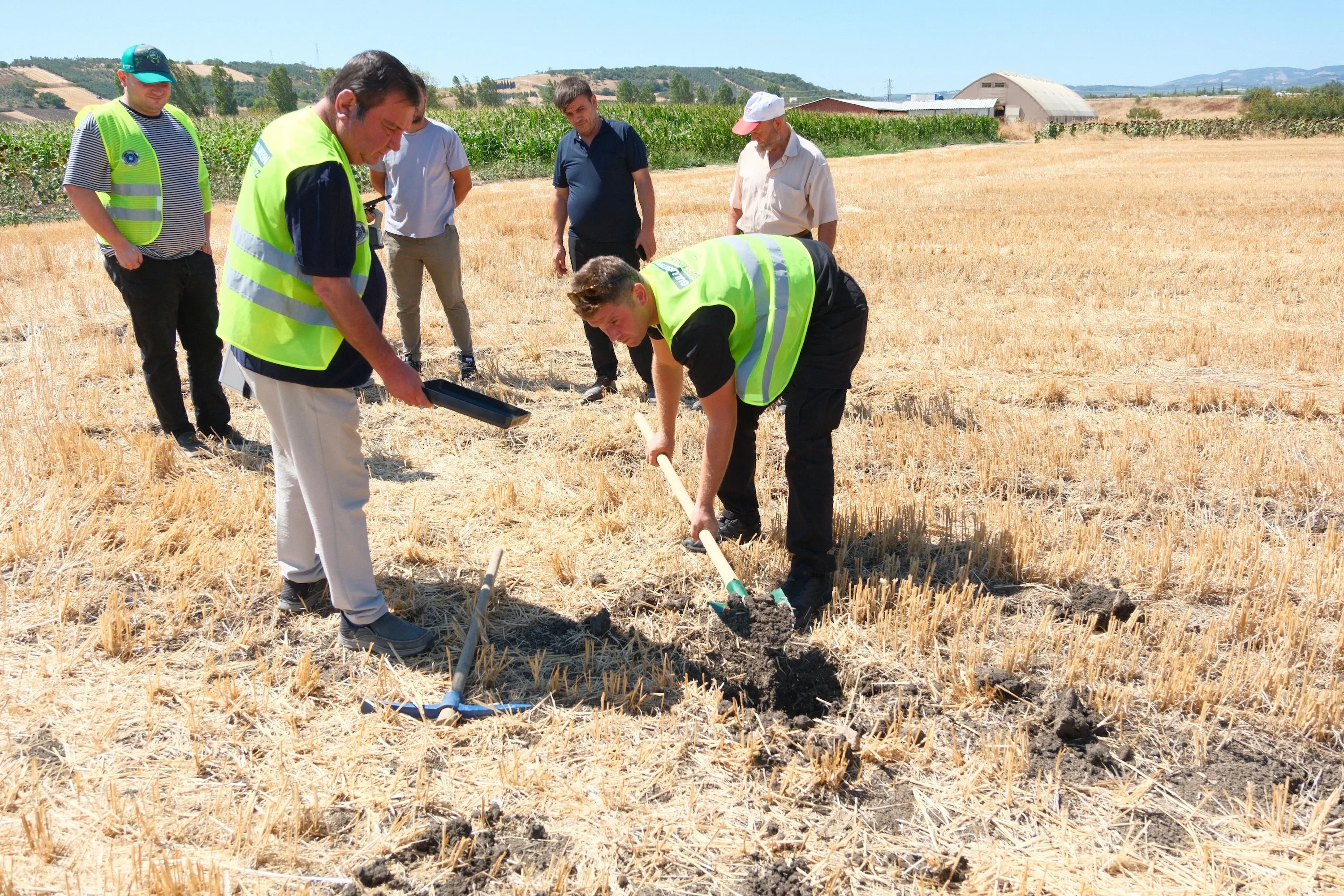 Bursa'nın 'Özel Tarım Ekibi' Toprak Analizi Için Yol Çıktı (5)