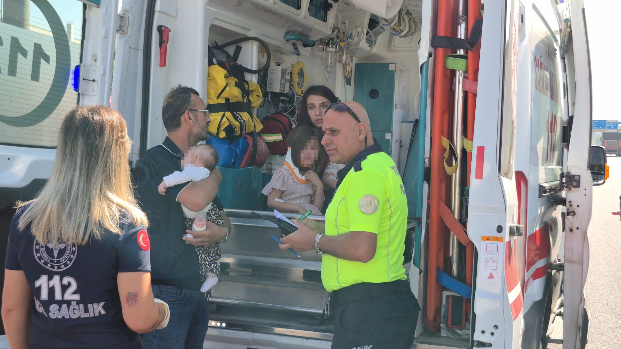 Çimento Yüklü Silobas Otomobile Çarptı 2’Si Çocuk 7 Kişi Yaralı (1)