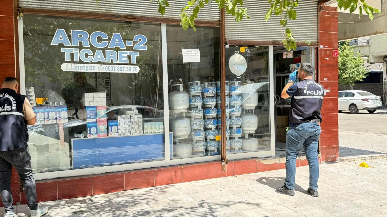 Diyarbakır'da 12 Kişinin Yaralandığı Silahlı Kavgaya Ilişkin 5 Tutuklama (2)