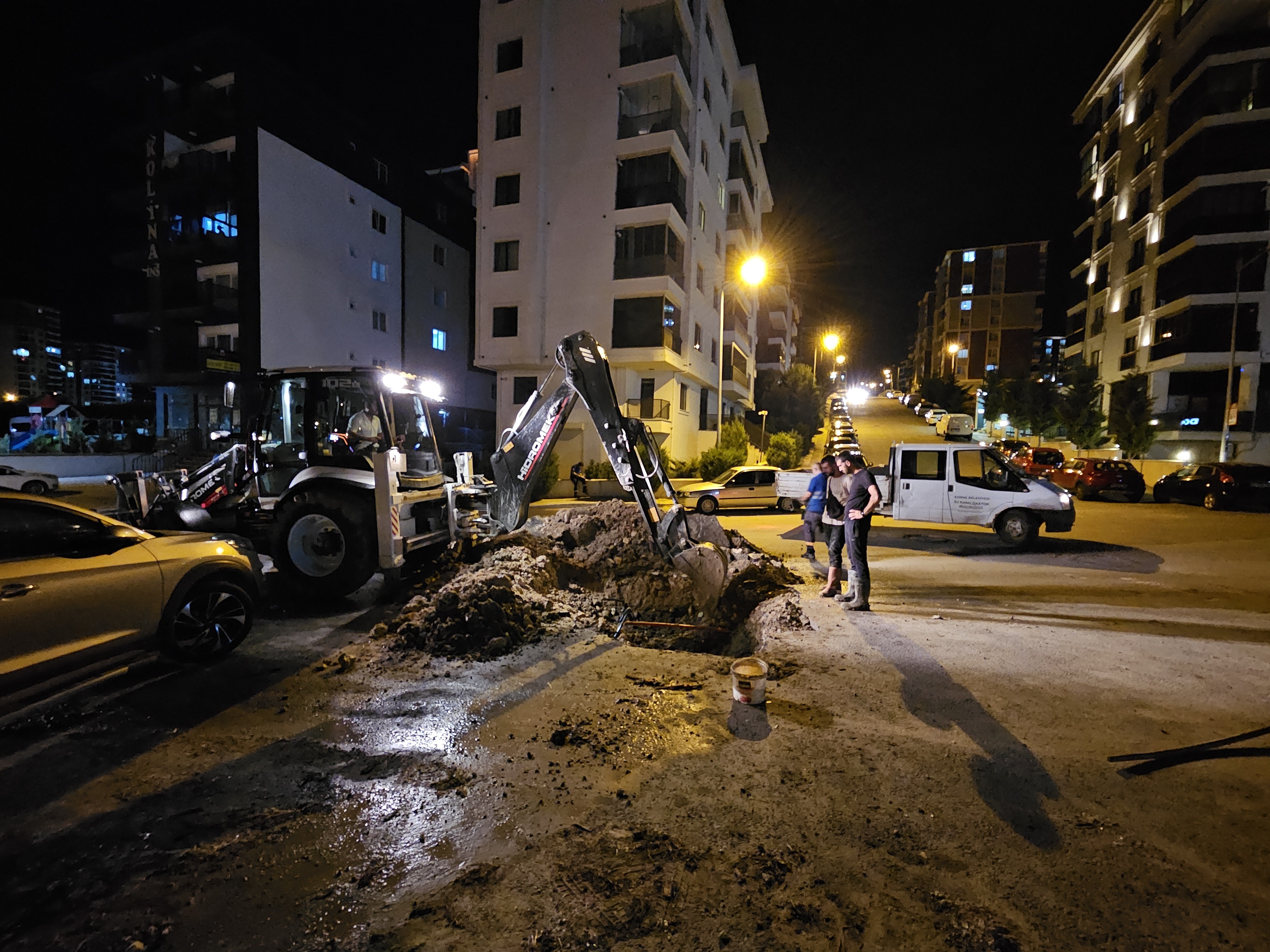 Edirne'de Su Arızası Çalışmasında Doğalgaz Hattı Patladı (1)