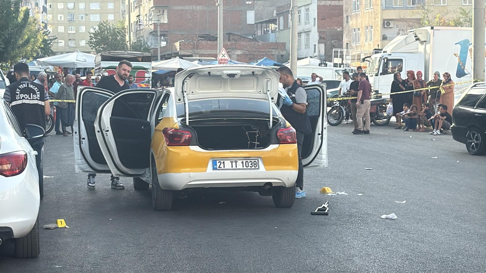 Eşinden Kaçmak Isteyen Kadın Silahlı Saldırıya Uğradı 3 Yaralı (3)