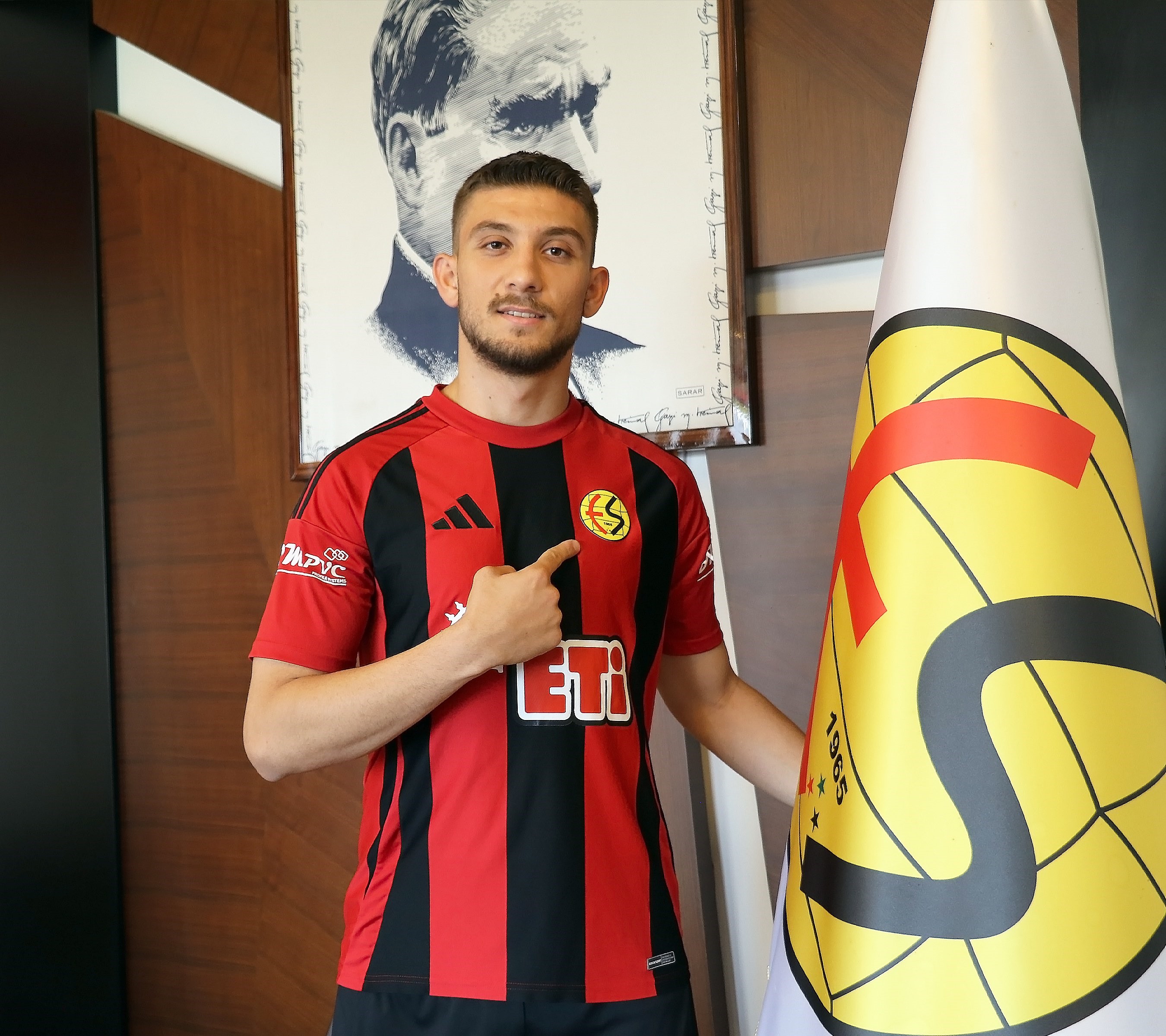 Eskişehirspor'un Adanaspor’dan Yaptığı Yeni Transferi Belli Oldu (1)