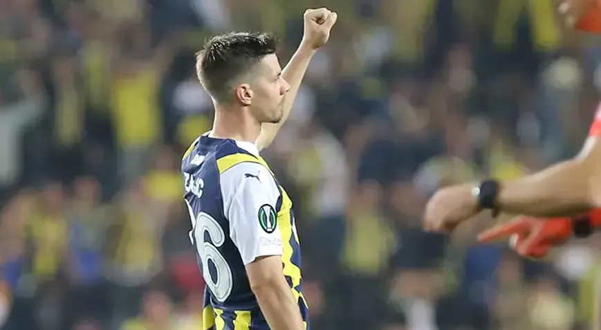 Fenerbahçe’de 6 Yıl Sonra Sessiz Sedasız Ayrıldı (5)