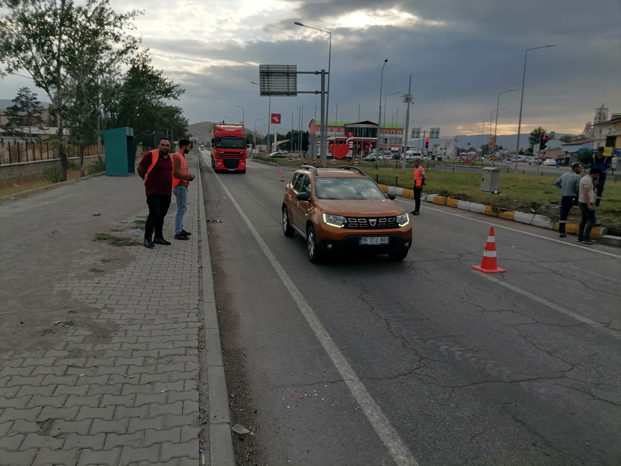 Freni Boşalan Tır Dehşet Saçtı (2)