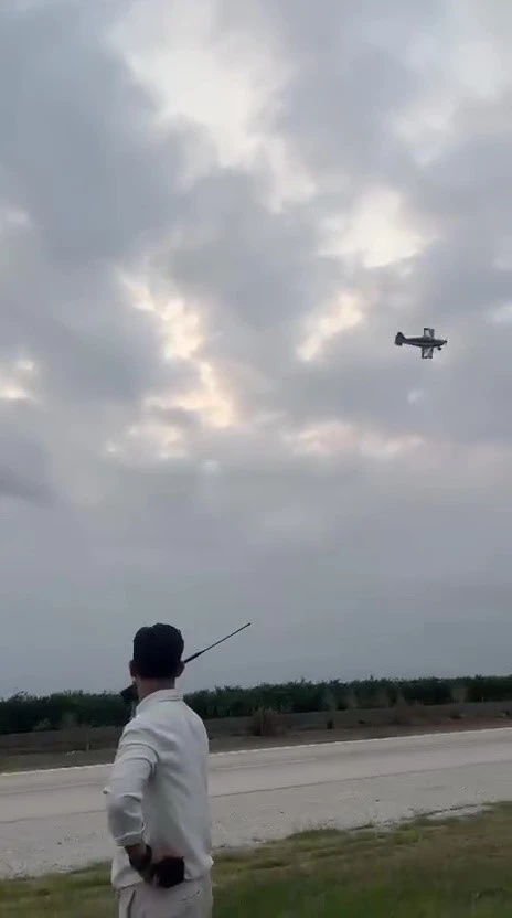 Genç Gazete Adana’da Evlilik Teklifi İçin Havalanan Uçak Düştü 2 Kişi Ağır Yaralandı 1