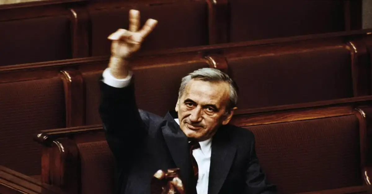 Genç Gazete Buluşlardan Depremlere, Siyasi Çalkantılardan Özgürlük Mücadelelerine Kadar 18 Ağustos Tarihte Bugün! 4