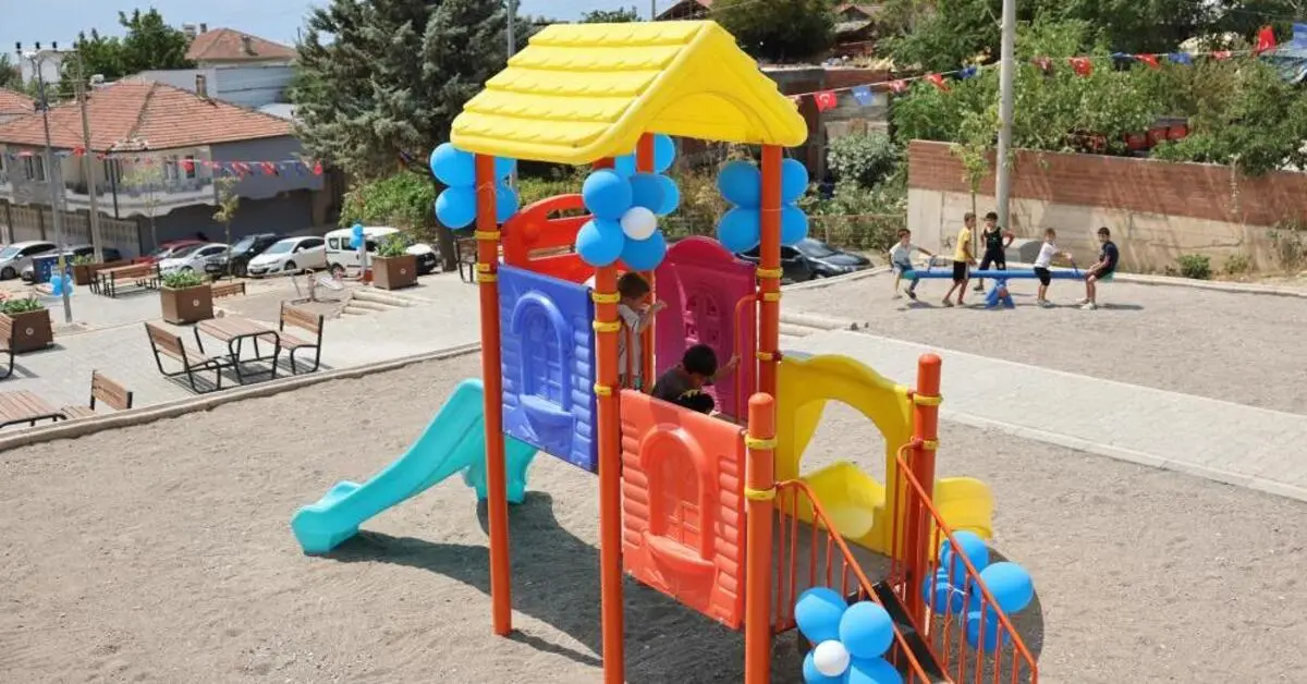 Genç Gazete Bursa Büyükşehir, İznik’te Muhtar Hasan Terzi Parkı’nı Vatandaşların Hizmetine Sundu