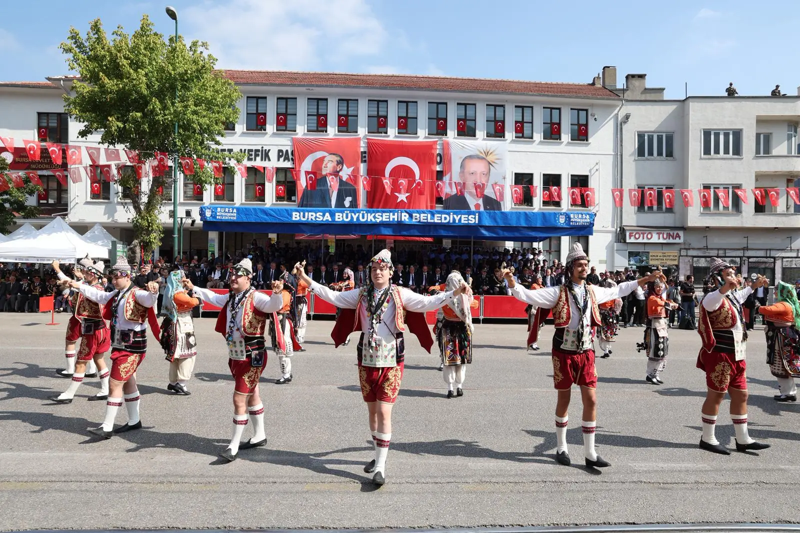 Genç Gazete Bursa'da 30 Ağustos Zafer Bayramı Coşkusu Başkan Bozbey'den Yürüyüş Ve Konser Daveti 1