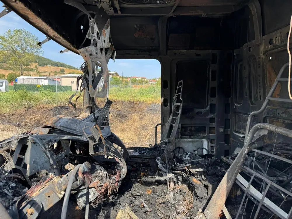 Genç Gazete Bursa’da Alev Alan Tır Patladı, Ekipler Ölümden Döndü 1