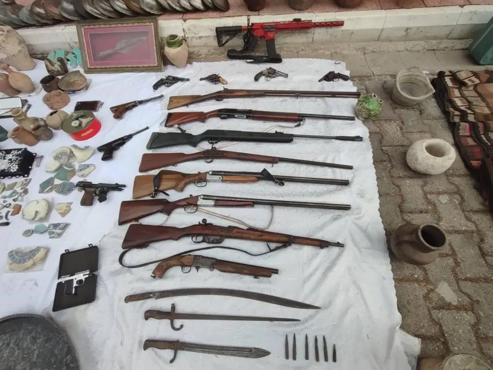 Genç Gazete Bursa'da Antika Dükkanına Baskın 4,5 Milyon Dolarlık Tablo Ele Geçirildi 2