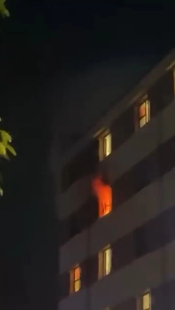 Genç Gazete Bursa’da Öğrenci Yurdunda Yangın Ekipler Müdahale Ediyor 1