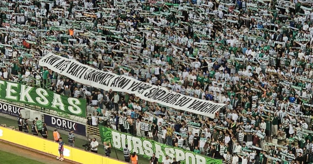 Genç Gazete Bursaspor Eskişehirspor Maçı Öncesinde Orman Şehitleri İçin Saygı Duruşu 1