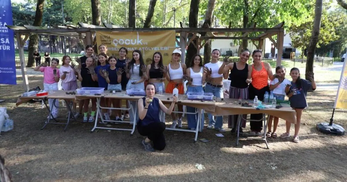 Genç Gazete Büyükşehir’in Gezici Sanat Atölyesi Çocukları Sanatla Buluşturdu