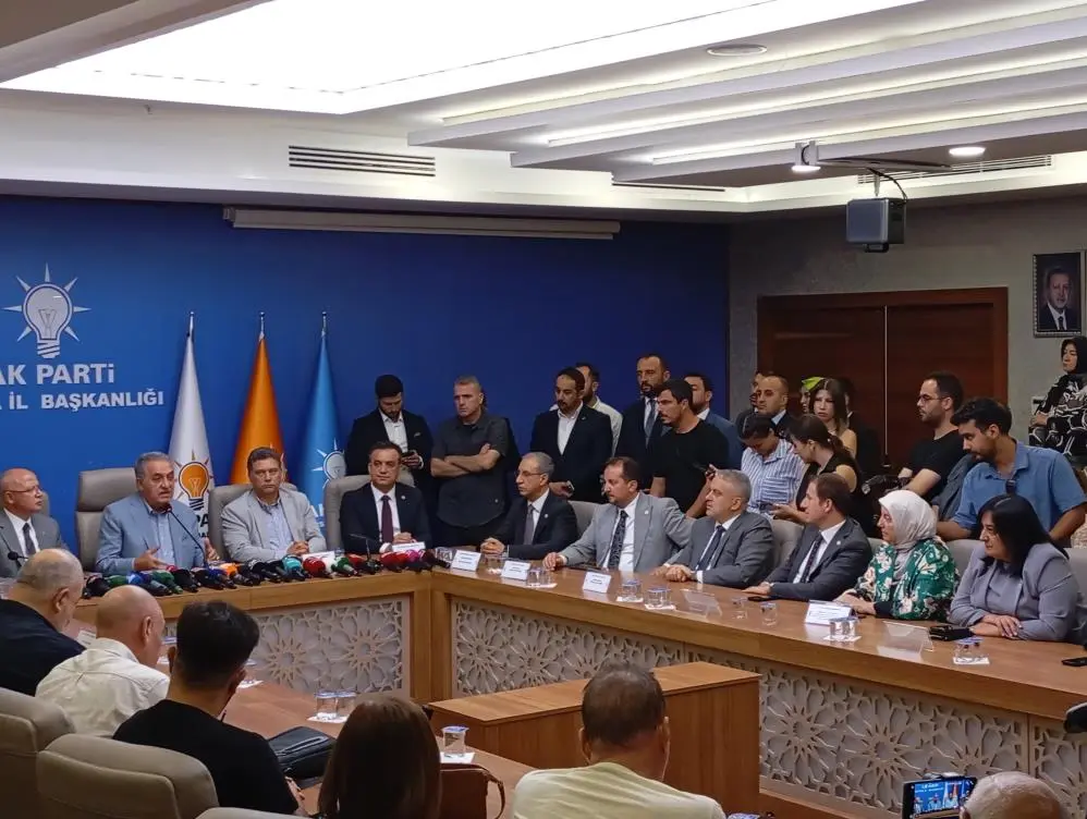 Genç Gazete Hayati Yazıcı Bursa’da Türkiye Yüzyılı Buluşmaları’nda Konuştu 1