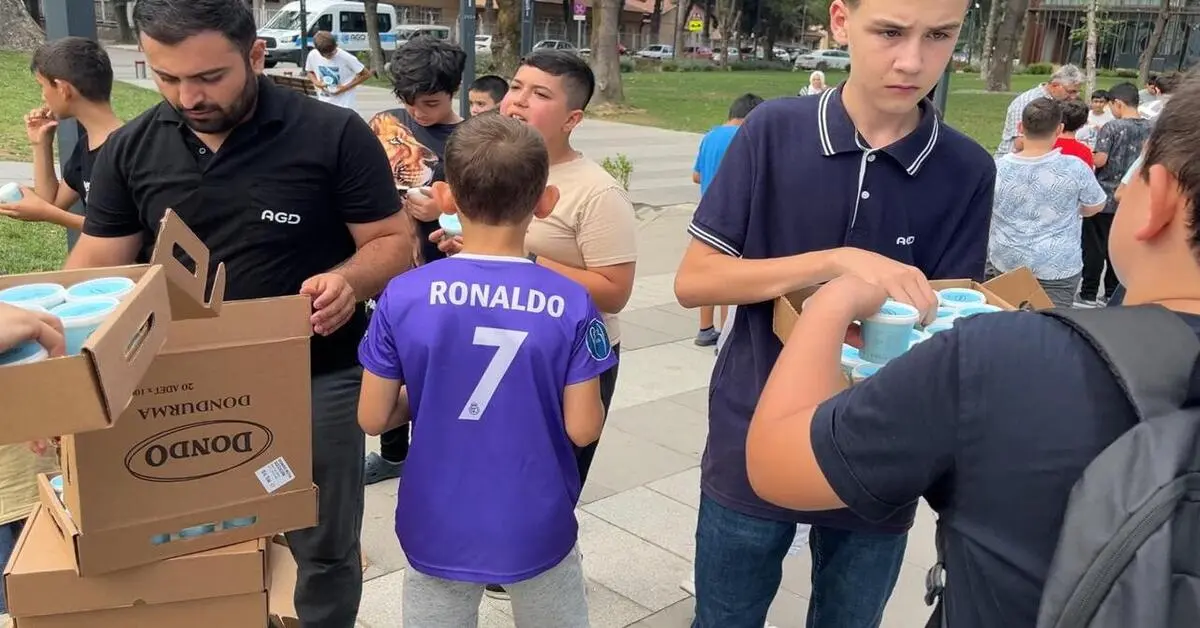 Genç Gazete İnegöl'de Minik Yürekler Gazze İçin Tek Yürek 10