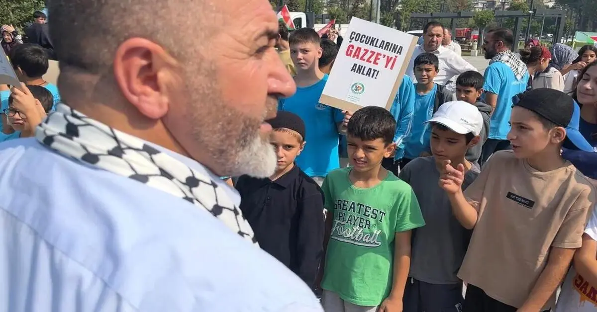 Genç Gazete İnegöl'de Minik Yürekler Gazze İçin Tek Yürek 12