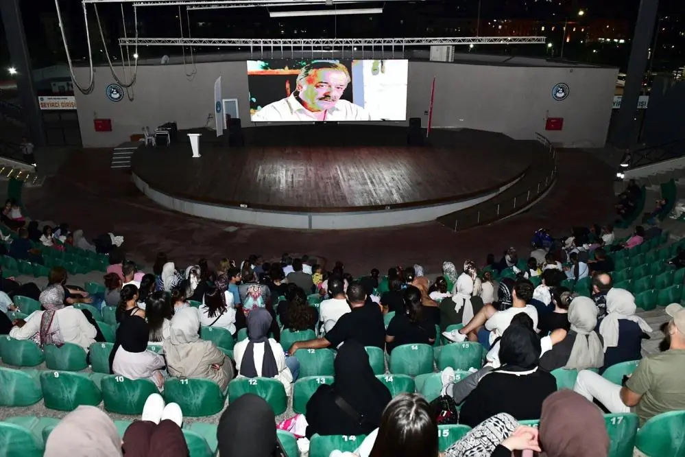 Genç Gazete Kestel’de Açık Hava Sineması Yoğun İlgi Görüyor 1