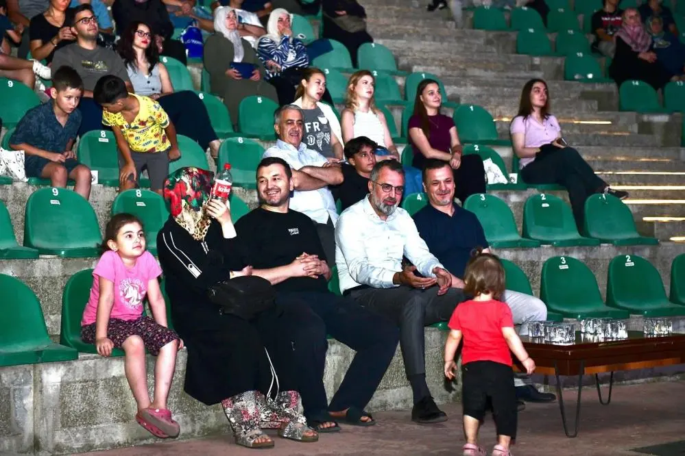 Genç Gazete Kestel’de Açık Hava Sineması Yoğun İlgi Görüyor 2