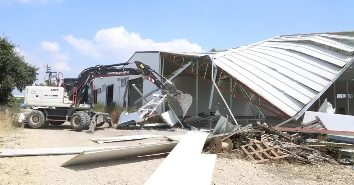 Genç Gazete Nilüfer Belediyesi, Kaçak Yapılara Yönelik 2 Bin Metrekarelik Yıkım Gerçekleştirdi