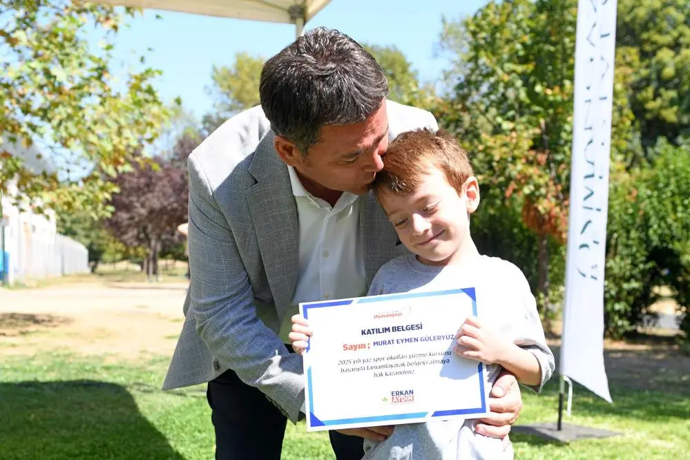 Genç Gazete Osmangazi'de 8 Bin Çocuk Yüzme Keyfi Yaşadı 1